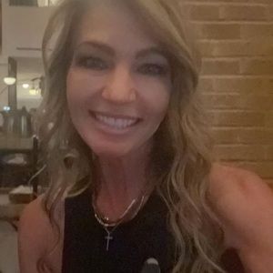 Meet your Posher, Cindy